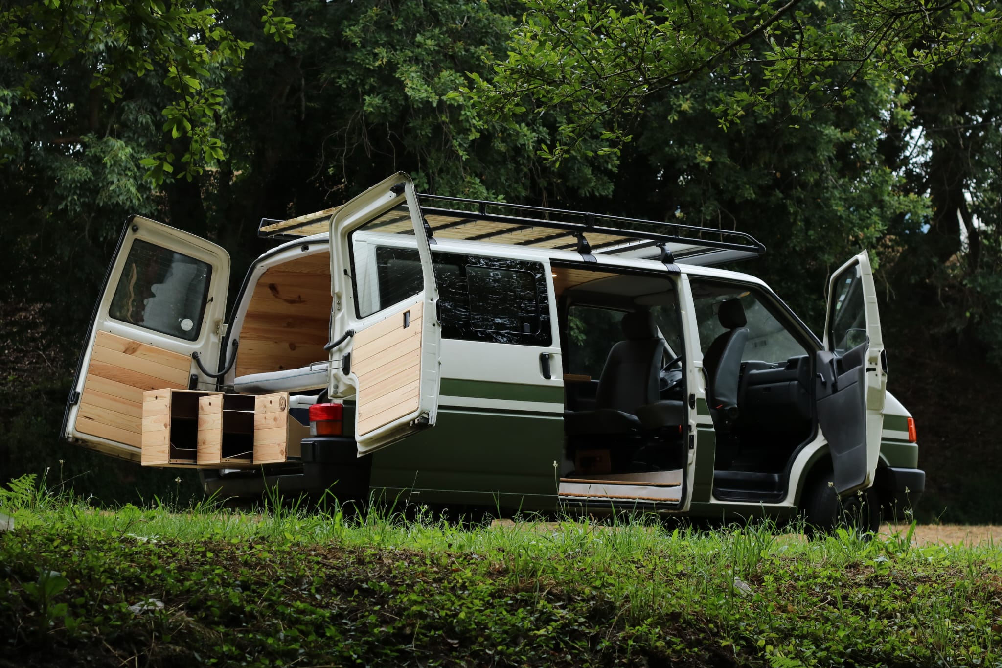 38f3b49a-ca49-411b-90e1-f6a3cd3f4018.jpg ROOF RACK GRADE DE TEJADILHO VW T4 (KIT 4 SUPORTES) - Image 2